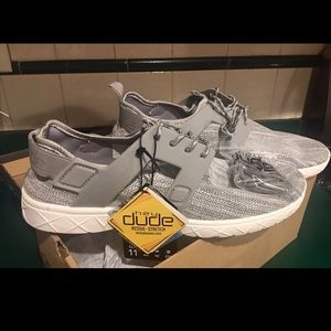 NIB Hey Dude Axel shoes, size 11 gray